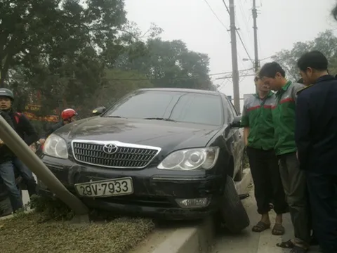 Chiếc Camry “điên” gây tai nạn hy hữu