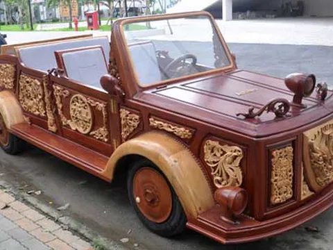 Ô tô bằng gỗ giá 25.000 USD tại Việt Nam