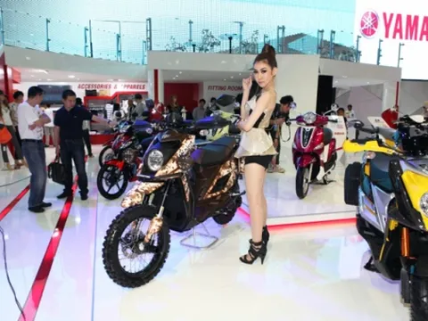 Honda và Yamaha cùng ra xe "quái"