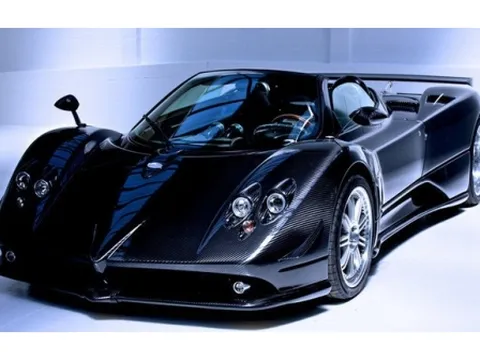 Chiếc Pagani dành riêng cho Lewis Hamilton 