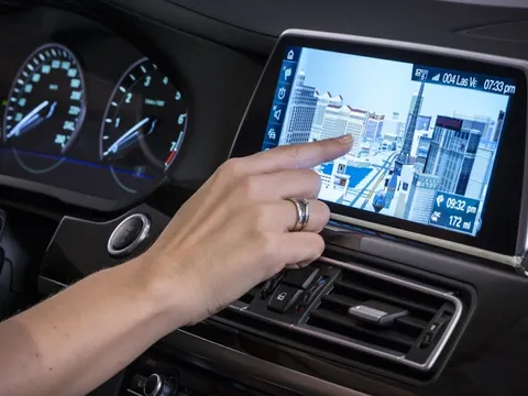 BMW trình diễn hệ thống thông tin giải trí iDrive thế hệ mới
