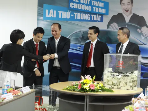 Tìm ra khách hàng may mắn trúng thưởng xe Honda Vision