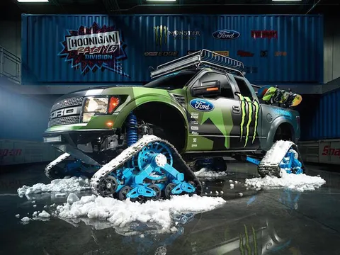 Ken Block "khoe" Ford F-150 "độ" RaptorTRAX qua video