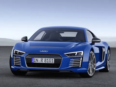 Siêu xe Audi R8 với 2 phiên bản riêng biệt