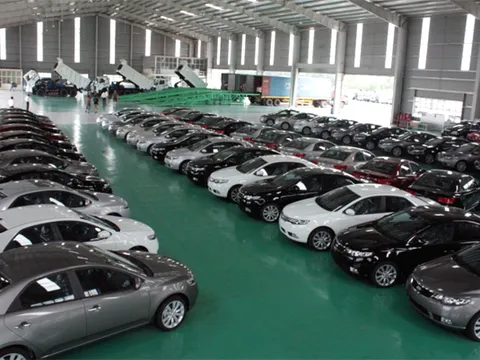 Tỷ phú Thái thâu tóm ôtô Việt: Chờ thời xe giá rẻ?