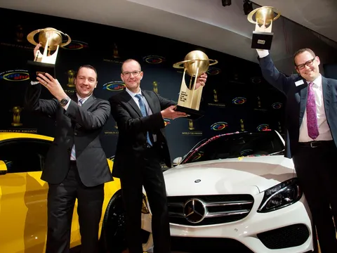 Mercedes-Benz thắng lớn với 3 giải thưởng "Xe của năm"
