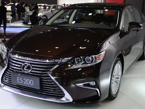 Lexus ES 2016: không nhiều cải tiến đột phá