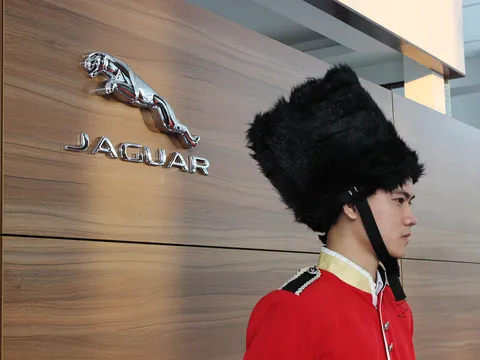 Jaguar-LandRover ra mắt đại lý chính thức tại Hà Nôi