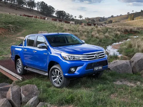 Toyota Hilux thế hệ mới trình làng tại Thái Lan