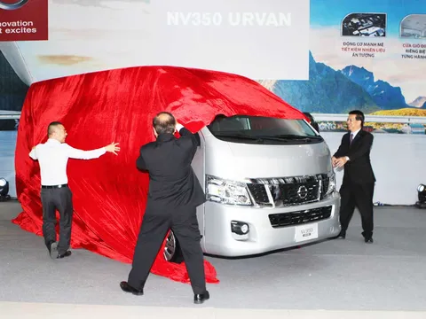 Nissan giới thiệu NV350 Urvan mới giá 1,18 tỷ