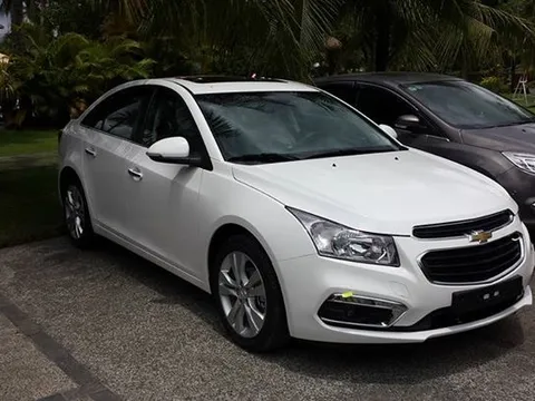 Chevrolet Cruze 2015 âm thầm về Việt Nam
