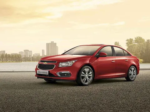 Chevrolet Cruze 2015 tại Việt Nam có giá chỉ ngang Vios