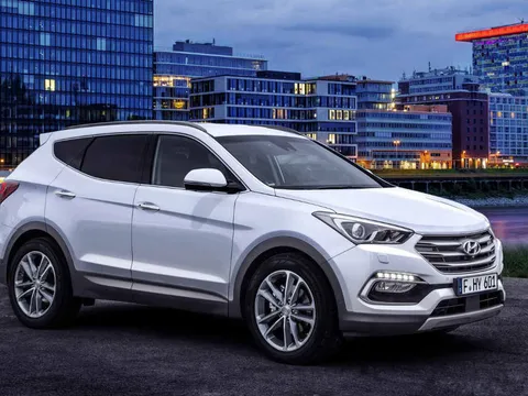 Hyundai Santa Fe 2017 lộ diện đầy ấn tượng