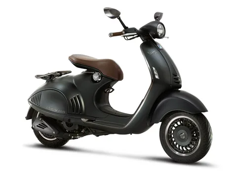 Phiên bản đặc biệt Vespa 946 Emporio Armani đã tới Việt Nam