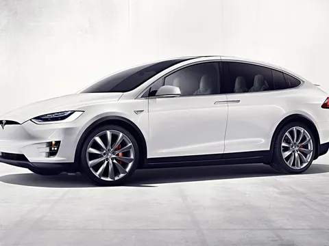 Ấn tượng với SUV Tesla Model X mới ra mắt