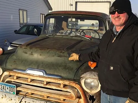 Khám phá chiếc xe bán tải 38 năm vẫn chạy tốt