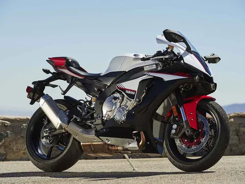 Siêu mô tô Yamaha YZF-R1S công bố giá bán tại Mỹ