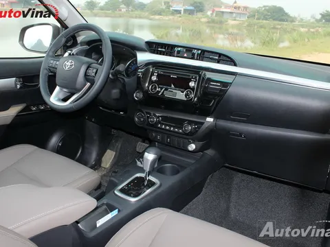 Album Toyota Hilux 2016 tại Việt Nam - Nội thất
