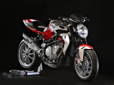 MV Agusta giới thiệu bộ đôi mô tô khủng