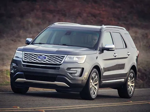 Ford Explorer 2016 chốt giá bản cao cấp Platinum