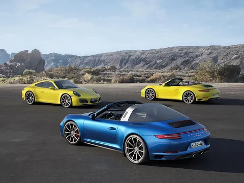 Porsche 911 Carrera 4 và Targa 4 mới chốt giá bán, đậm chất thể thao và tiện nghi hơn