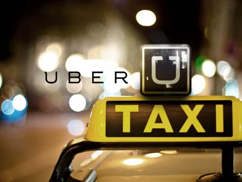 Kiến nghị tạm ngừng hoạt động taxi Uber và Grab trong nước