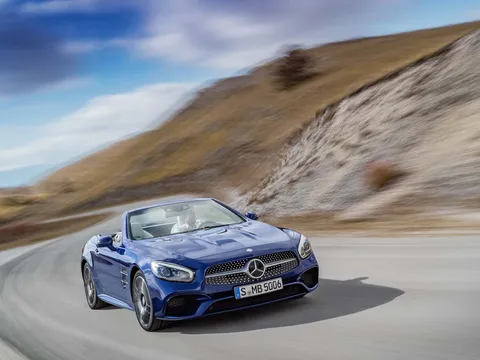 Mercedes-Benz SL 2017 chính thức lộ diện