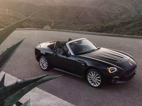 FIAT 124 Spider mới sẵn sàng cho LA Motor Show