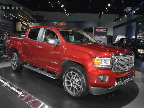 Xe bán tải GMC Canyon Denali 2017 ra mắt tại LA Auto Show