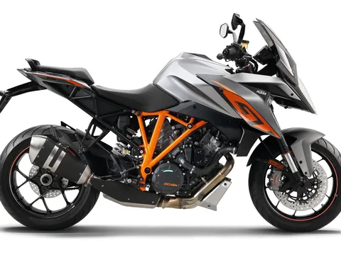 Ảnh KTM 1290 Super Duke GT 2016