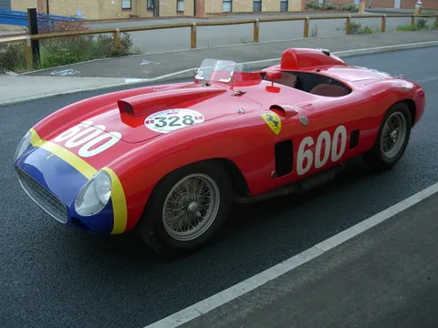 Xem chiếc xe Ferrari trị giá 28 triệu USD
