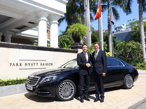 Mercedes-Maybach S600 được bàn giao cho khách sạn Park Hyatt Saigon