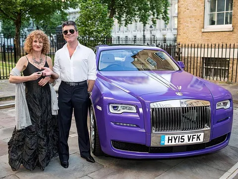 Bộ sưu tập siêu xe “khủng” của Simon Cowell