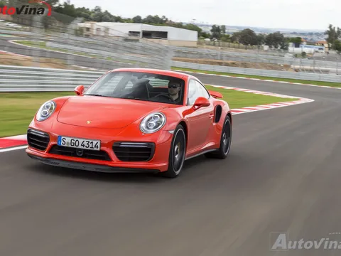 Trải nghiệm PORSCHE 911 TURBO & TURBO S thế hệ 7.5