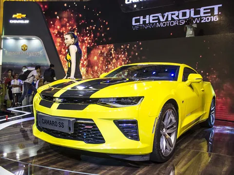 Chi tiết "siêu xe cơ bắp" Chevrolet Camaro SS tại Vietnam Motor Show 2016