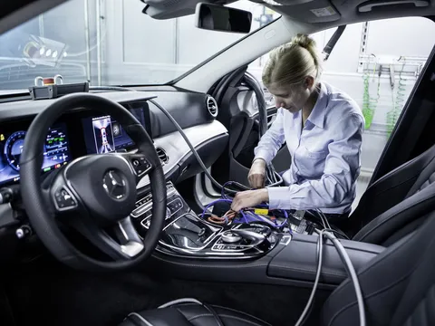Mercedes-Benz hé lộ thông tin về hàng loạt động cơ thế hệ mới