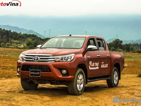 Trải nghiệm sức mạnh dưới nắp ca pô của Toyota Hilux 2016 mới