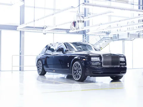 Chiếc Rolls-Royce Phantom thế hệ thứ 7 cuối cùng đã xuất xưởng