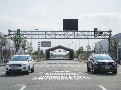 Lái xe trong phố đông đúc sẽ an toàn hơn với công nghệ mới của Ford