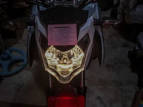 Hình ảnh "lấp ló" của Yamaha V-Ixion 2017 trước ngày ra mắt