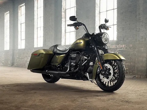 Harley-Davidson giới thiệu mẫu Road King Special 2017