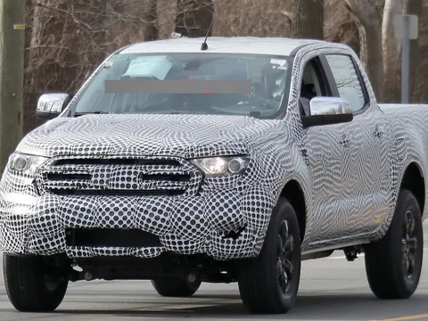 Những hình ảnh trên đường đầu tiên của Ford Ranger 2019