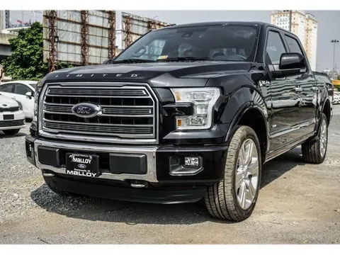Diện kiến "khủng long" Ford F-150 Limited 2017 tại Việt Nam