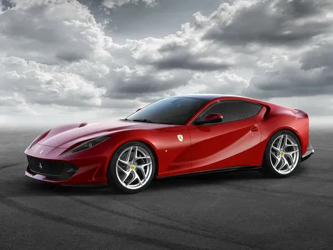 812 Superfast - "siêu ngựa" có công suất mạnh nhất của Ferrari ra mắt