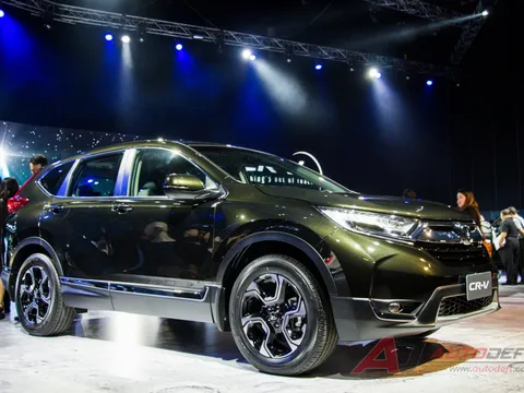 Cận cảnh ảnh thực tế và giá bán Honda CR-V 2017 phiên bản 3 hàng ghế tại Thái Lan