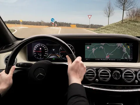 Mercedes-Benz S-Class 2018 mới sẽ được nâng cấp bảng táp lô