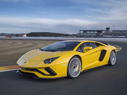 Lái thử Lamborghini Aventador S 2017