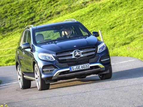 Mercedes triệu hồi gần 60.000 xe thuộc nhiều phiên bản
