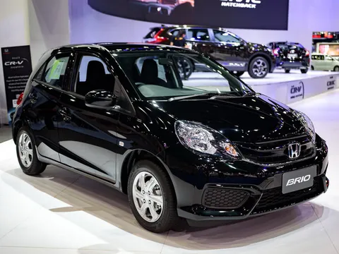 Xe nhỏ giá rẻ Honda Brio chỉ từ 325 triệu đồng