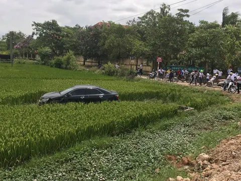 Nhầm chân ga, tài xế Camry tông chết người ở Bắc Ninh